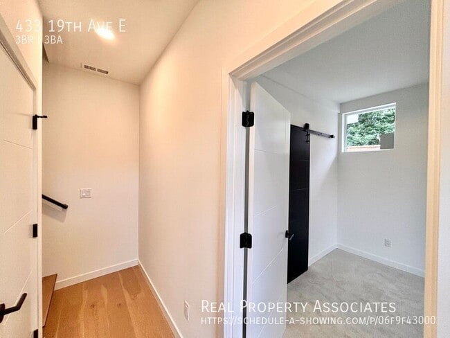 Photo - 433 19th Ave E