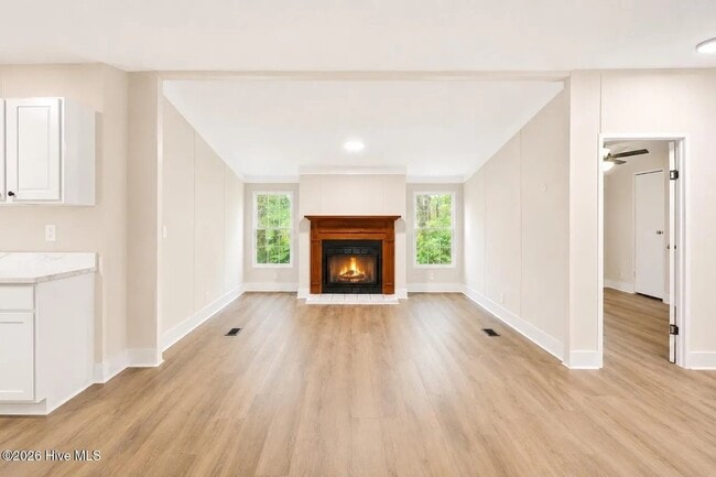 Photo - 150 Junior Rd