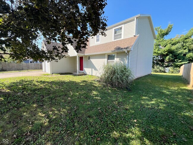 890 E Edwards Ave