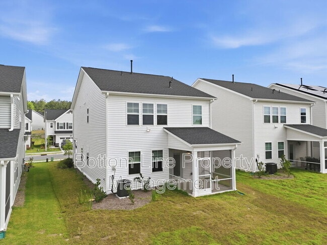 Photo - 517 Hanover Shr Ln