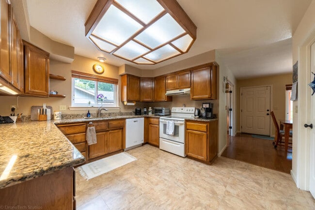 Photo - Gorgeous Mary Lake Home!