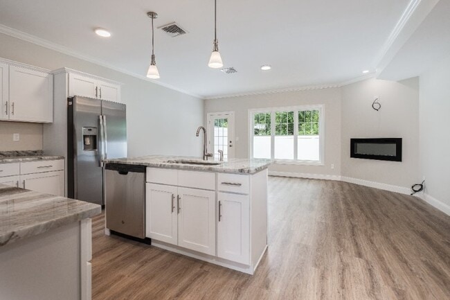 Photo - 17 Edgewater Cir