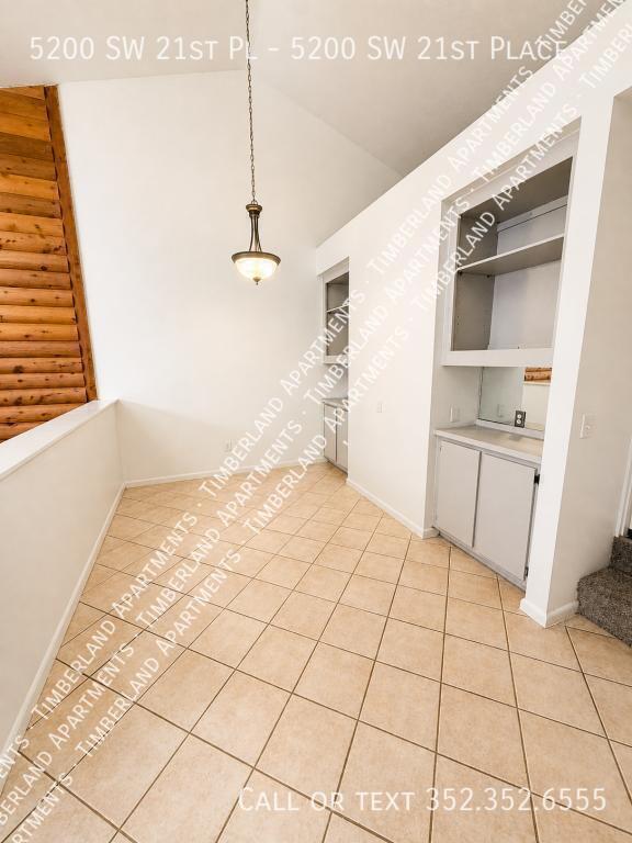 Photo - 5200 SW 21st Pl Unit 5200 SW 21st Place