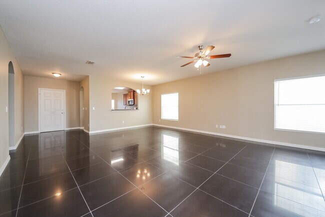 Photo - 4921 Windbourne Way