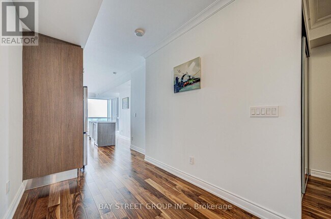 Photo - 388 Yonge St Unité 6701