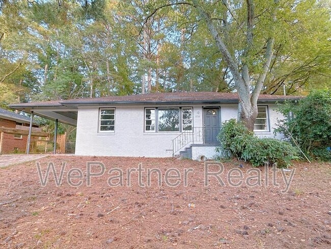 Building Photo - 2744 Fairlane Dr SE