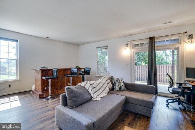 Photo - 955 Herons Run Ln Townhome