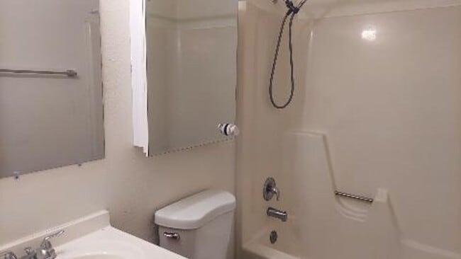 Photo - ADORABLE APACHE JUNCTION TWO-BEDROOM!