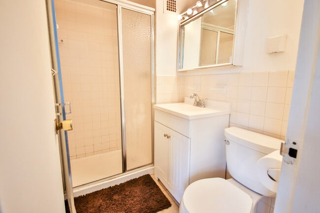 Building Photo - 6 Whittier Pl Unit 4E
