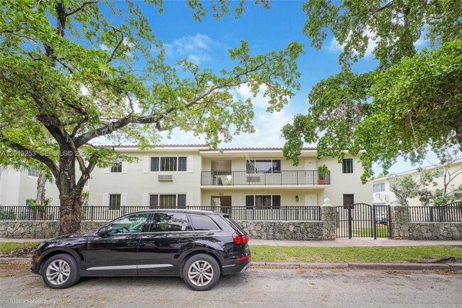 Building Photo - 35 Antilla Ave Unit 2