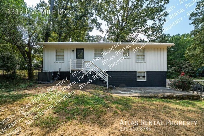 Photo - 1312 5 Mile Rd