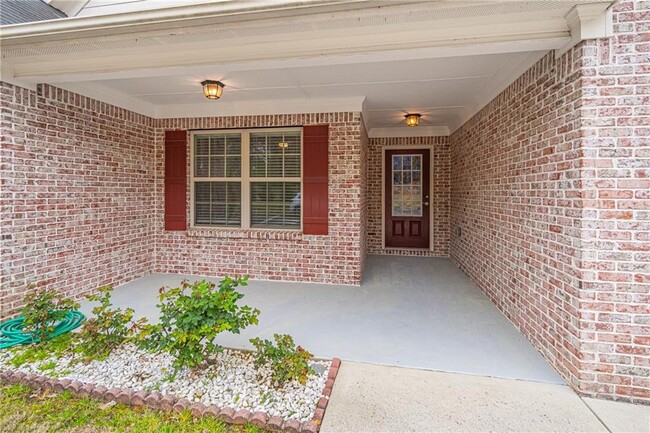 Photo - 5660 Crest Hill Dr NE