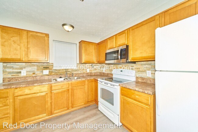 Photo - 3 br, 1 bath House - 3159 Graceland Ave