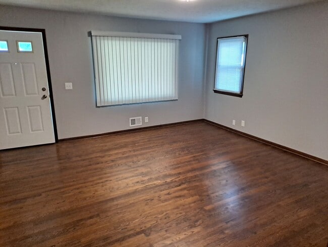 Photo - District 66 - 4/2/1 fenced backyard