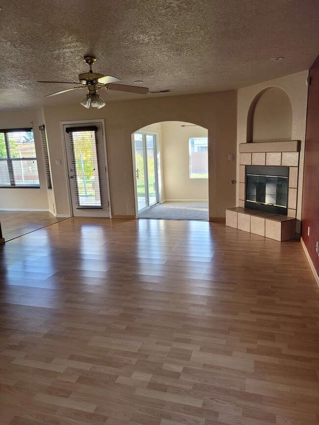 Photo - 7616 Banyon Ave NW