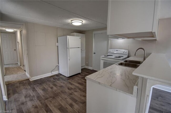 Photo - 4606 Woodvery Dr