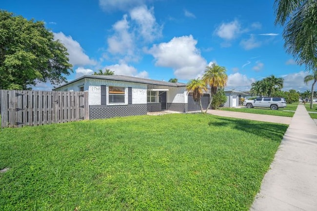 Photo - 10985 Christopher Ave