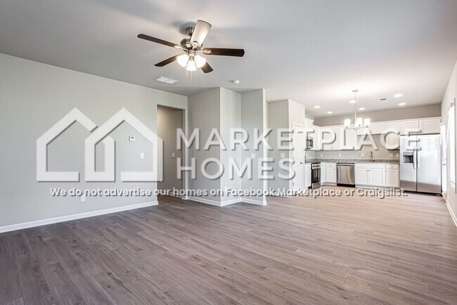 Photo - 207 W L Miller Dr