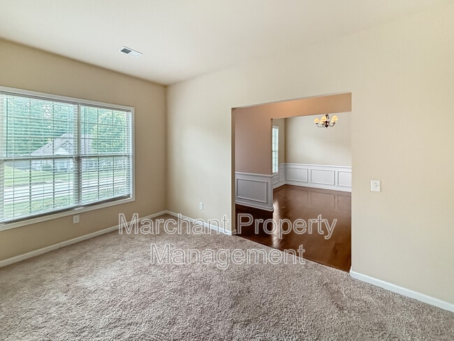 Photo - 159 Waltzing Vine Ln