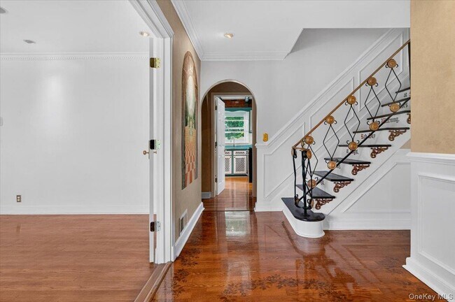 Photo - 1155 Webster Ave
