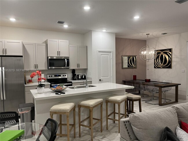 Photo - 784 SE 19th St