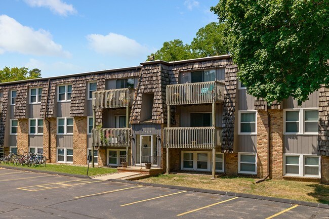 The 4220 Grand Apartments