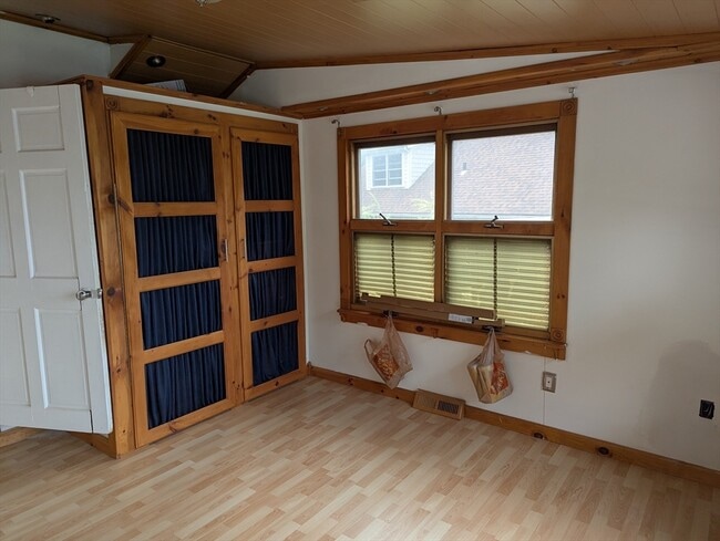 Photo - 144 Lake Shore Dr