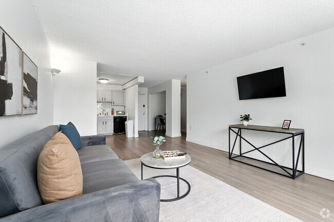 Building Photo - 1711 Bellevue Ave Rental