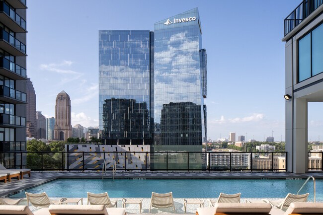 Emmi Midtown