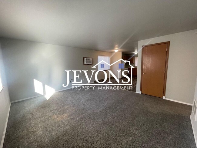 Photo - 907 S 4th Ave Unit 1