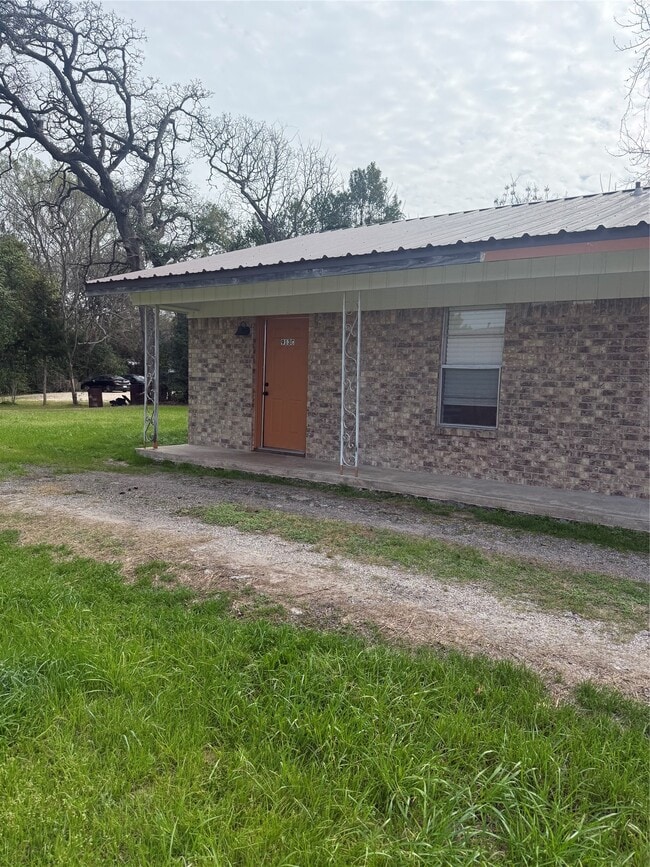 Building Photo - 913 Prentice Ln