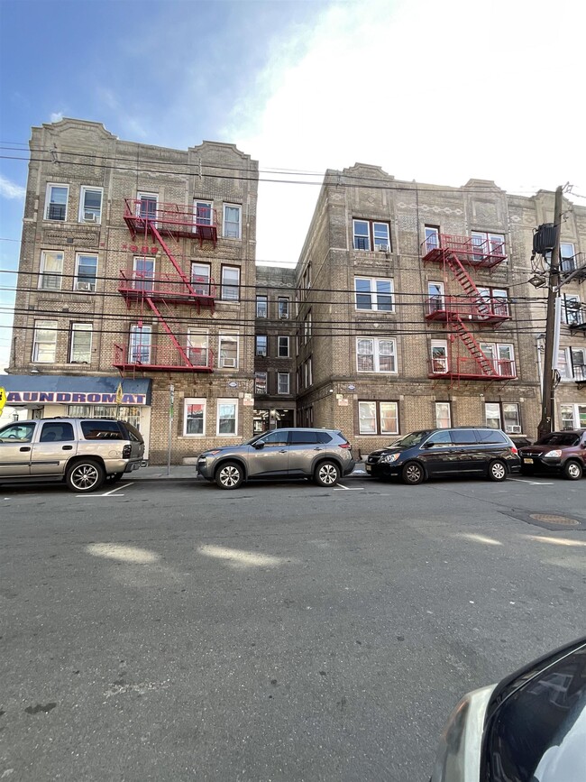 Photo - 5612 Hudson Ave Unit Apt #1C