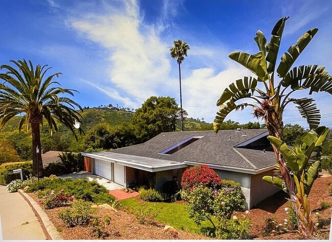 Building Photo - 1520 Portesuello Ave Rental