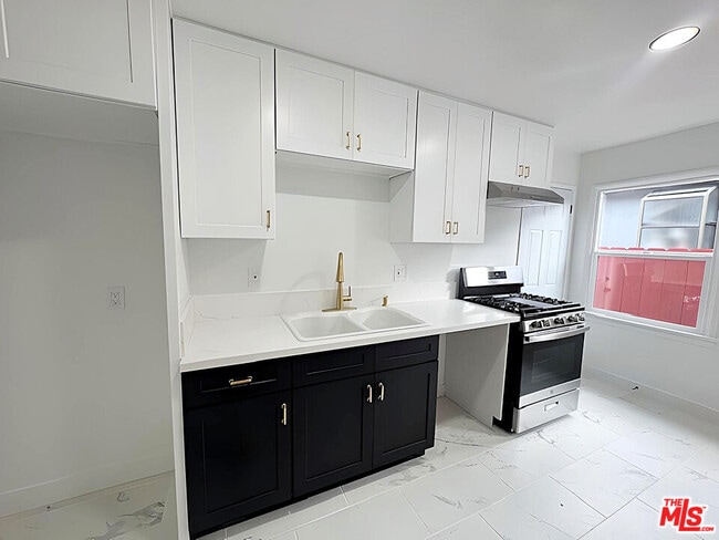 Photo - 2416 Boone Ave