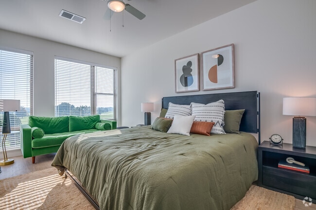 2BR, 2BA - 1,142SF - Bedroom