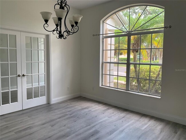 Photo - 320 Palmway Ln