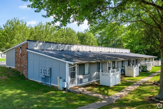 Building Photo - Stratford Apartments