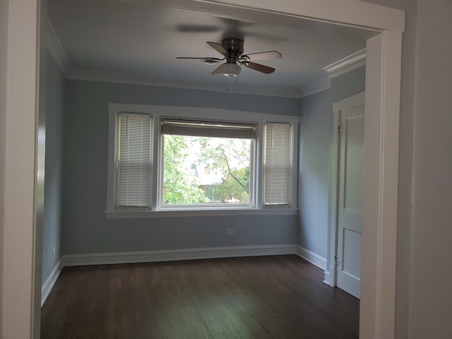 Photo - 5222 N Ludlam Ave Unit 2 Floor