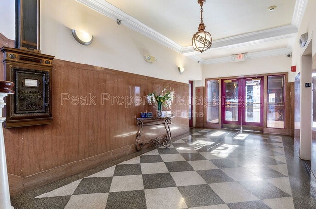 Photo - 212 E Clay St Unidad 2d