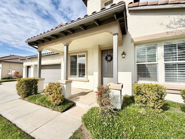 Photo - Spacious 5 Bedroom Wolf Creek Home with Balcony, Loft & Secondary Kitchen