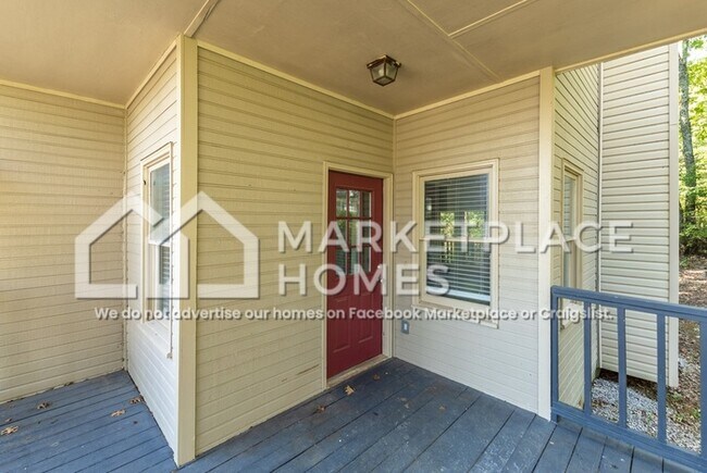 Photo - 531 Farmingdale Rd SE