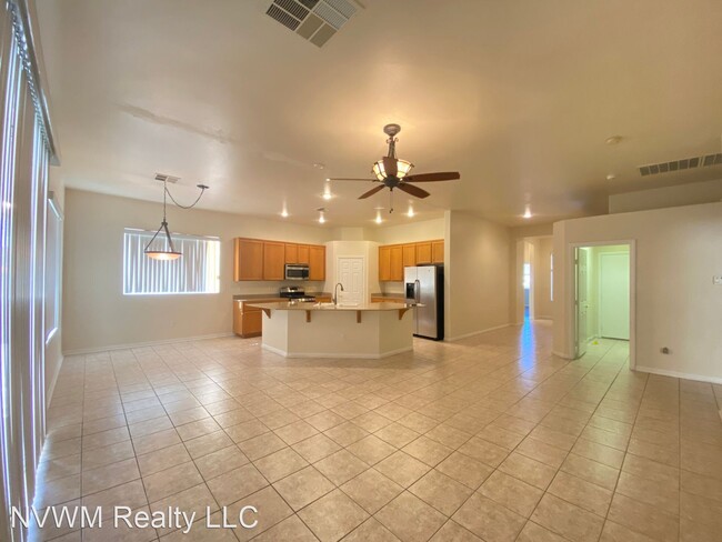 Photo - 3 br, 2 bath House - 281 Turtle Peak Ave