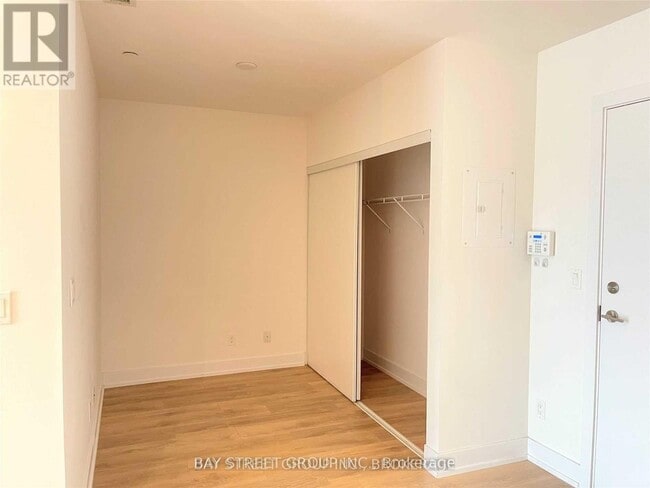 Photo - 150 Fairview Mall Dr Unit 401