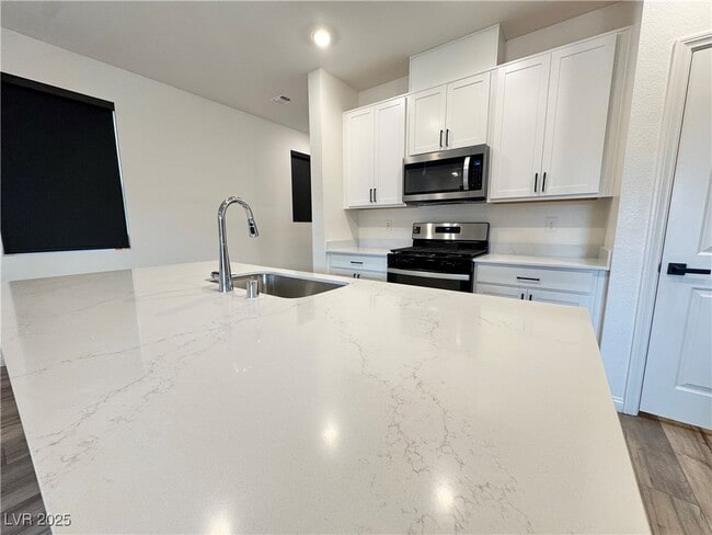 Photo - 6675 Ellery St