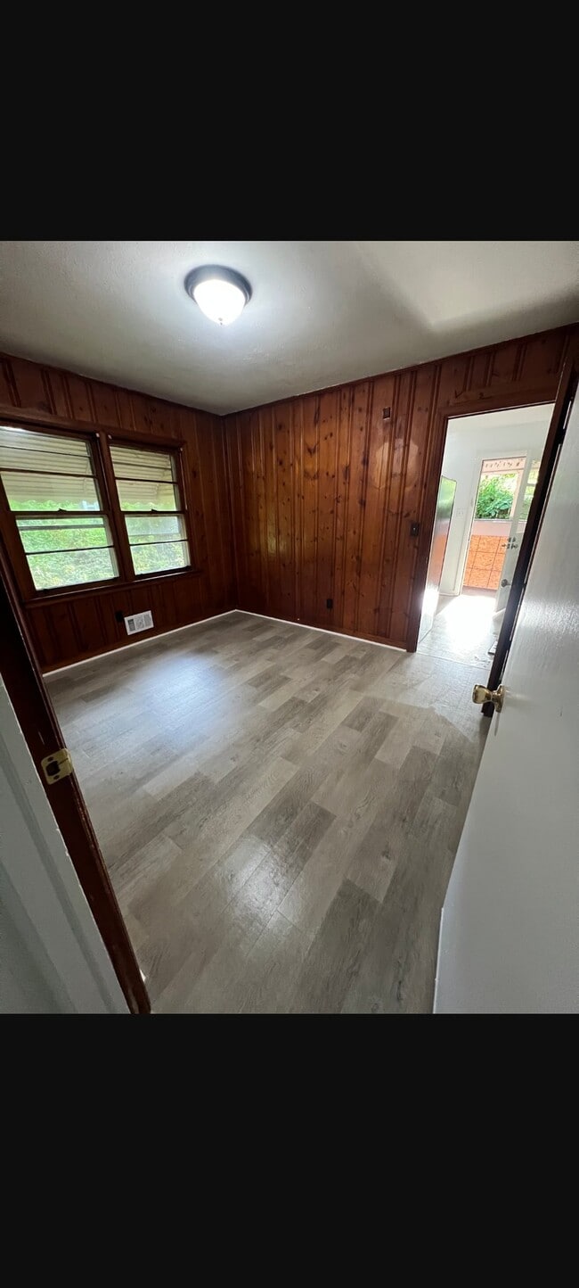 Photo - 1001 Dale Dr SW