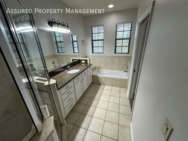 Photo - 116 E Esther St