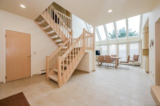 Photo - 40 Cayuga Ave