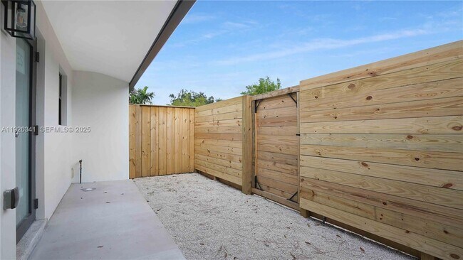 Photo - 1119 W Las Olas Blvd Unidad 1