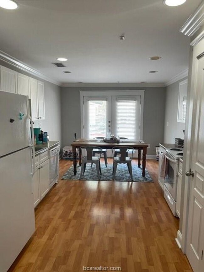 Photo - AUGUST 2026 PRE-LEASE!  3 Bedroom 3 Bathro...