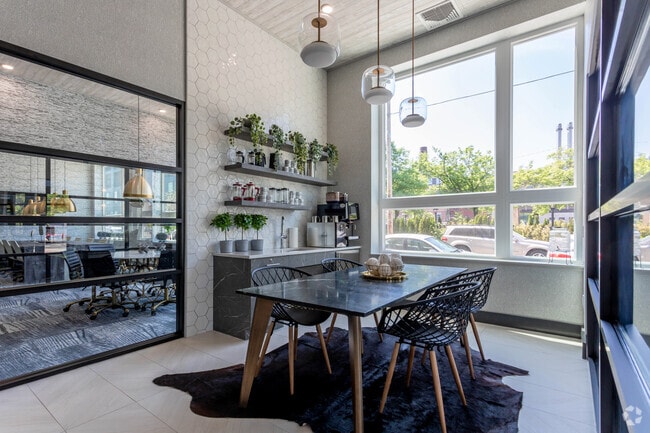 Coffee Lounge - Aura at City Crossing Rental
